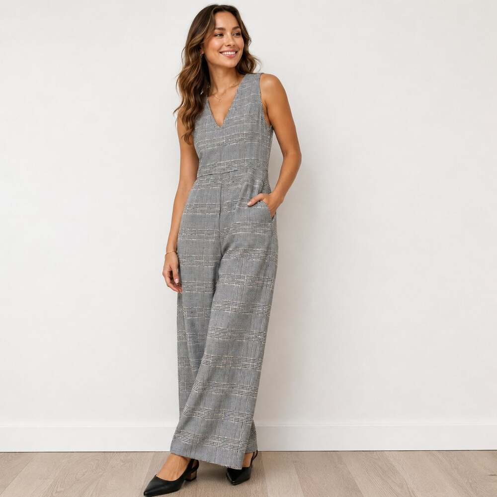 Karl Lagerfeld Paris Black and White Plaid Sleeveless V-Neck Jumpsuit Size 4
